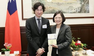 蔡英文 Tsai Ing-wen 東山彰良 流 直木賞 日本