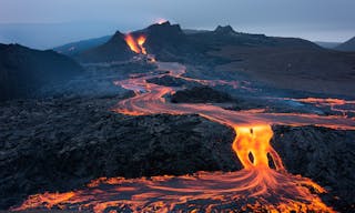 冰島火山噴發爆發岩漿