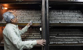 1200px-India_-_Varanasi_pharmacy_-_0830