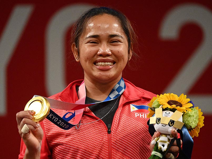 Tokyo Olympics: Weightlifter Hidilyn Diaz Of Philippines ...