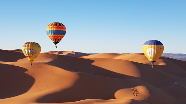 Balony na gorące powietrze,pustynia,globos,latanie balonem,balon na gorące powietrze,środowisko naturalne