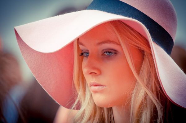 hat,female,candid,streetphotography,2014,candidportrait