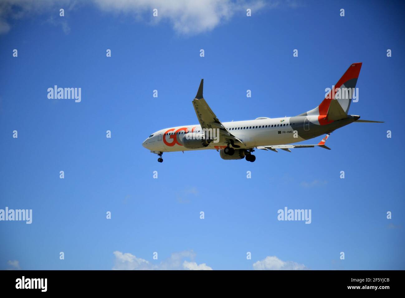 salvador, bahia, brazil - january 17, 2021: Boeing 737 MAX 8 PR-MXD, aircraft from Gol Linhas Aereas company during an approach to land on the runway Stock Photo