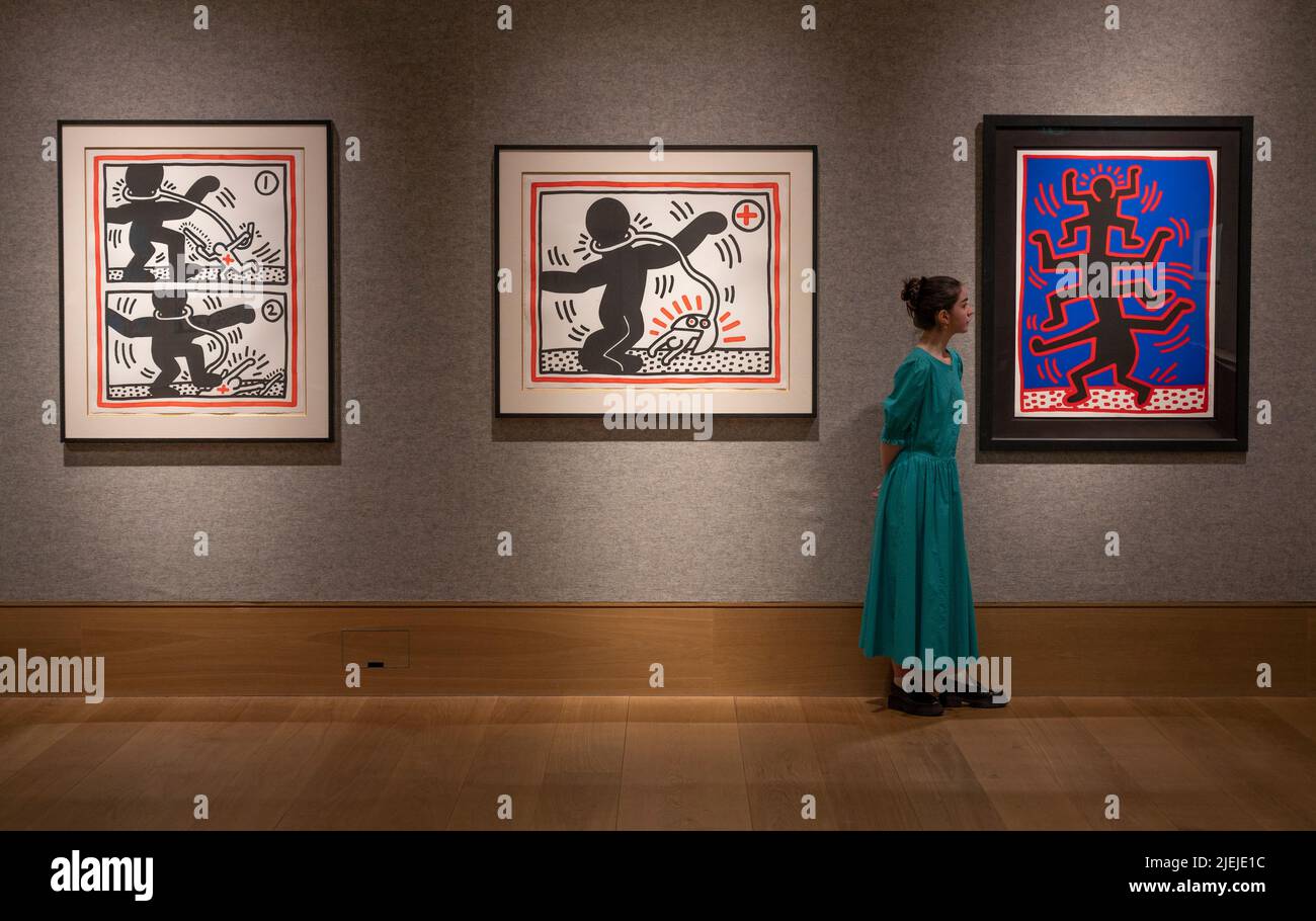 Bonhams, New Bond Street, London, UK. 27 June 2022. The Post-War & Contemporary Art sale takes place on 30 June. Highlights include Works by Keith Haring (1958-1990). Credit: Malcolm Park/Alamy Live News Stock Photo