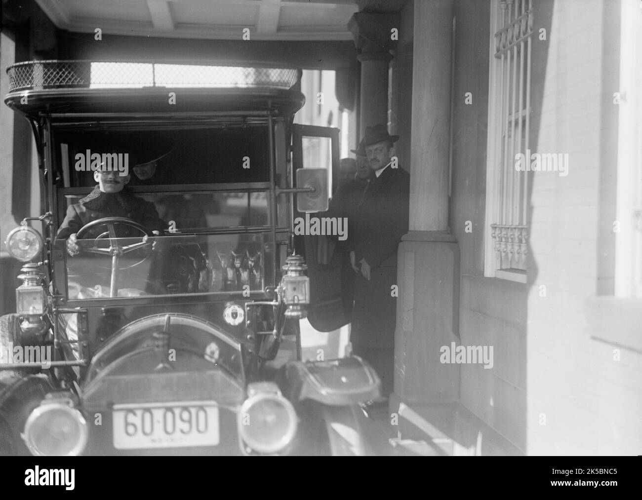 Count J.H. Von Bernstorff, Ambassador From Germany - Leaving German Embassy, Washington DC, 1917. First World War: Johann Heinrich von Bernstorff was German ambassador to the United States from 1908 to 1917. He left the US on 3 February 1917, after President Woodrow Wilson severed diplomatic relations with Germany. Stock Photo