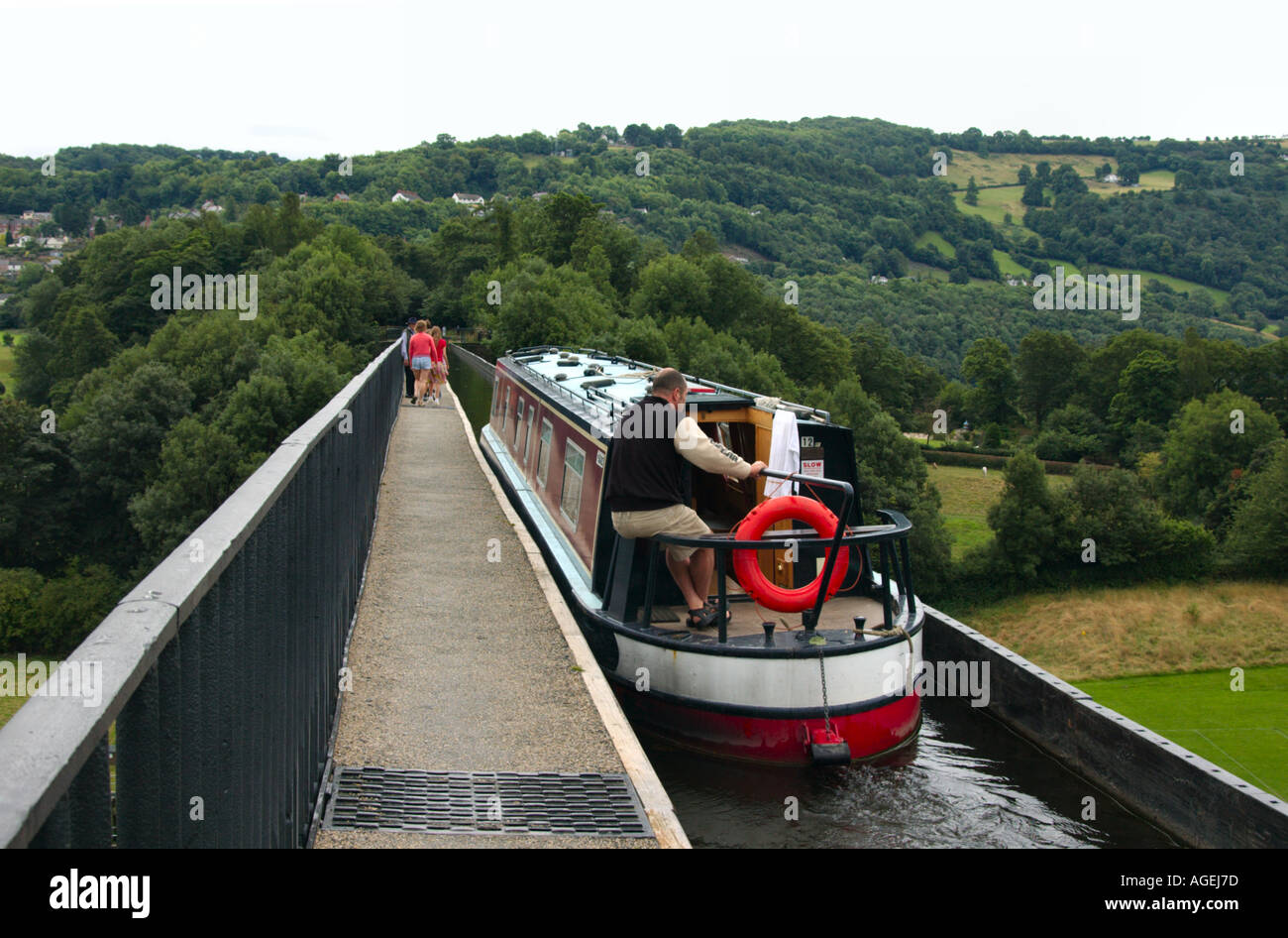 Thomas Telford s Pontcysyllte Aqueduct carrying the Llangollen Canal Trevor Wales Stock Photo