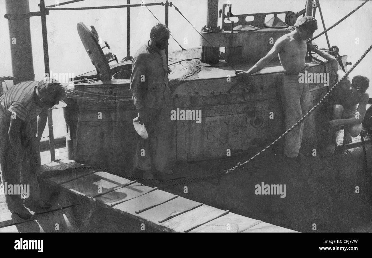 German sailors on the deck of a submarine, 1917 Stock Photo