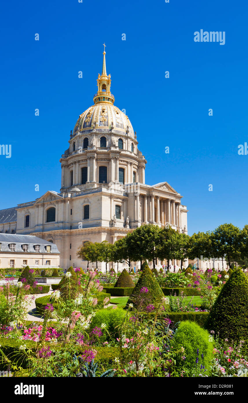 Eglise du Dome, Les Invalide, and formal gardens, Paris, France, Europe Stock Photo