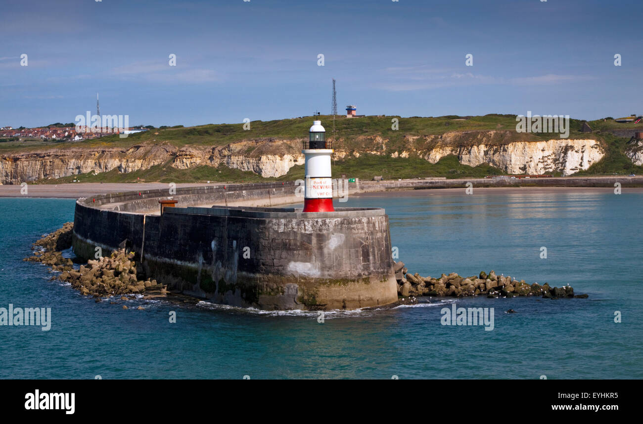 Lighthouse and Harbour Wall, Port of Newhaven, East Sussex, England Stock Photo