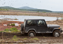 Jeep Wrangler YJ 2.5L Black