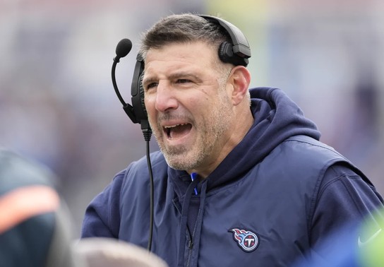 Image for story: New England hires former Titans head coach Mike Vrabel as its next coach