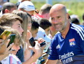 OL : la règle des 5 secondes selon Peter Bosz