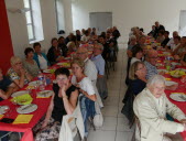 La fête du village a été célébrée dans une bonne ambiance sous abris