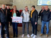 Le club de football remet 4 075 € pour la recherche contre le cancer