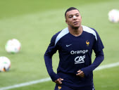 Kylian Mbappé de retour à l'entraînement deux jours après sa fracture du nez