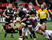 Oyonnax ne tient pas la distance face au Stade Français et reste barragiste