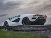 Investir dans une supercar : comment éviter les arnaques ?