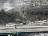 Éboulement en Savoie : France et Italie d'accord pour reporter la fermeture du tunnel du Mont-Blanc 