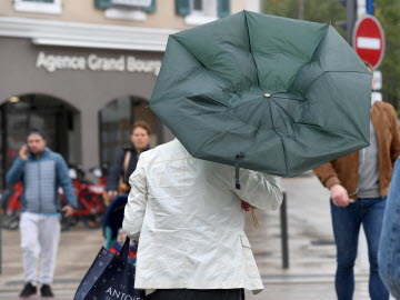 Vents violents : l'Ain bascule en vigilance orange ce dimanche soir