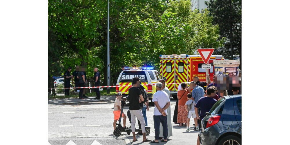 Pistolet-mitrailleur en main, le tueur n’a laissé aucune chance à ses deux victimes, abattues froidement.  Photo Franck Lallemand