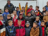 Les apprentis footballeurs du club local ont assisté à leur tout premier match de football professionnel