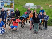 Sortie en joëlettes pour trois jeunes en situation de handicap