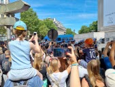 A Paris, un défilé du 14-Juillet populaire, ensoleillé et applaudi