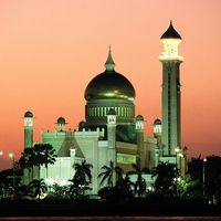 Omar Ali Saifuddin mosque, Bandar Seri Begawan, Brunei.