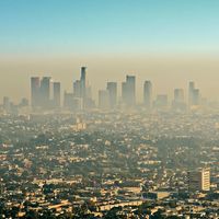 Brown layer of Los Angeles smog; photo taken on November 10, 2016.(California, environment, smog)