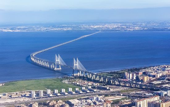 Vasaco da Gama Bridge