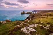 incredible walk worlds best beach cosy pub cornwall kynance cove