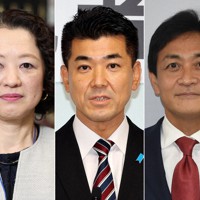 （左から）連合の芳野友子会長、立憲民主党の泉健太代表、国民民主党の玉木雄一郎代表