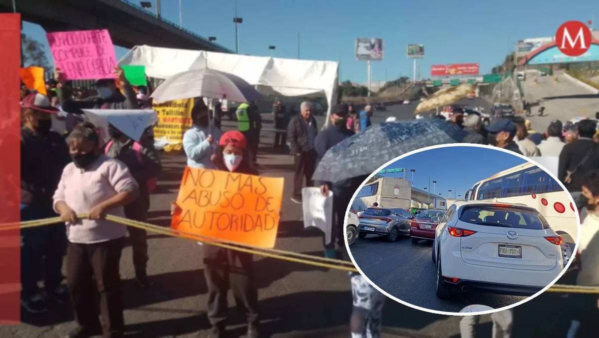 Manifestantes piden intervención de la presidenta y gobernadora frente a la alcaldesa de Tultitlán. Foto: (Especial)