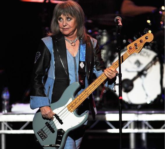 Suzi Quatro – 18/11/2024 – Liverpool Philharmonic – Photos: Steve Goudie