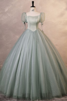 Bubble Sleeved Ballgown...