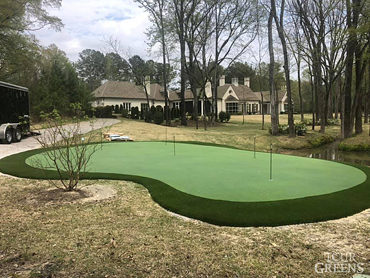 Tour Greens - Outdoor Putting Green