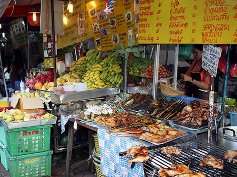 Food market on Khao San Road