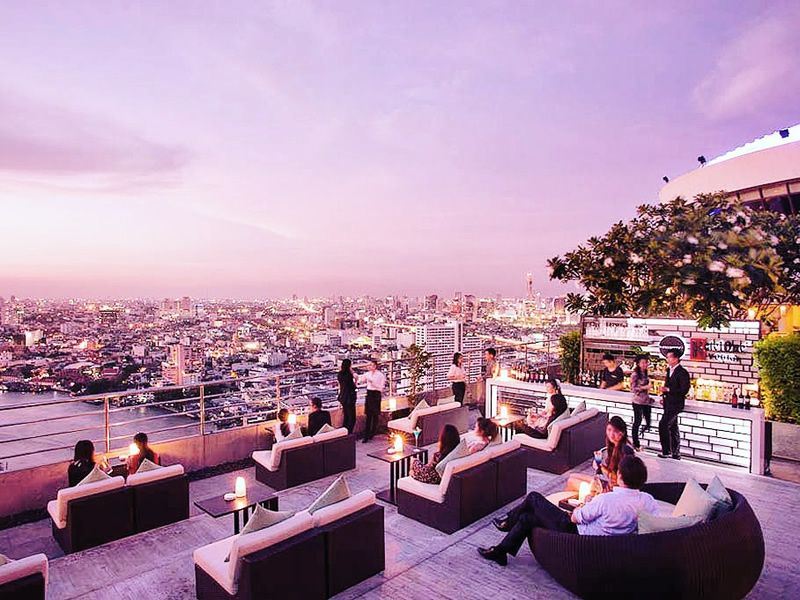 rooftop bar millennium hilton bangkok