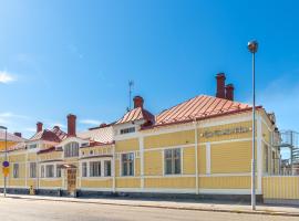 De Gamlas Hem Hotel & Restaurant, hotel di Oulu