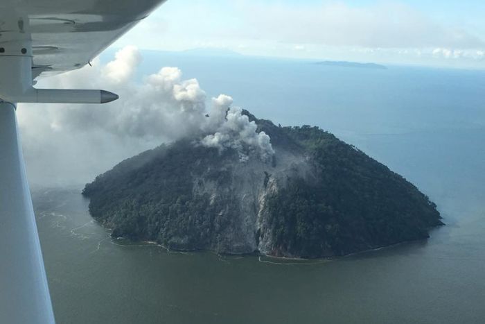 PNG volcano: Authorities to resettle 2,000 evacuees on.