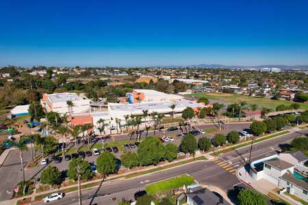 Manhattan Beach Unified School District in Manhattan Beach California - Manhattan Beach Middle Scho