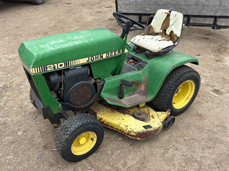 John Deere 210 Mower