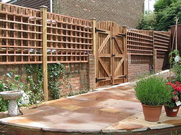 ideas brick wood patio fence 