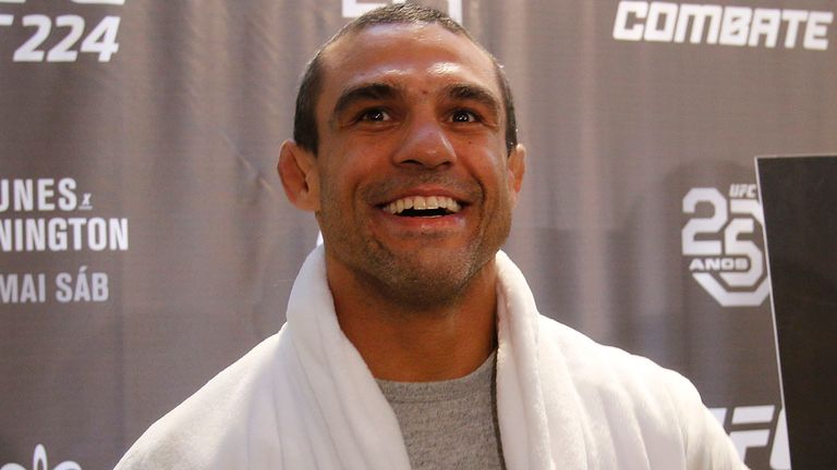 Brazilian UFC veteran Vitor Belfort was due to take on De La Hoya on September 11