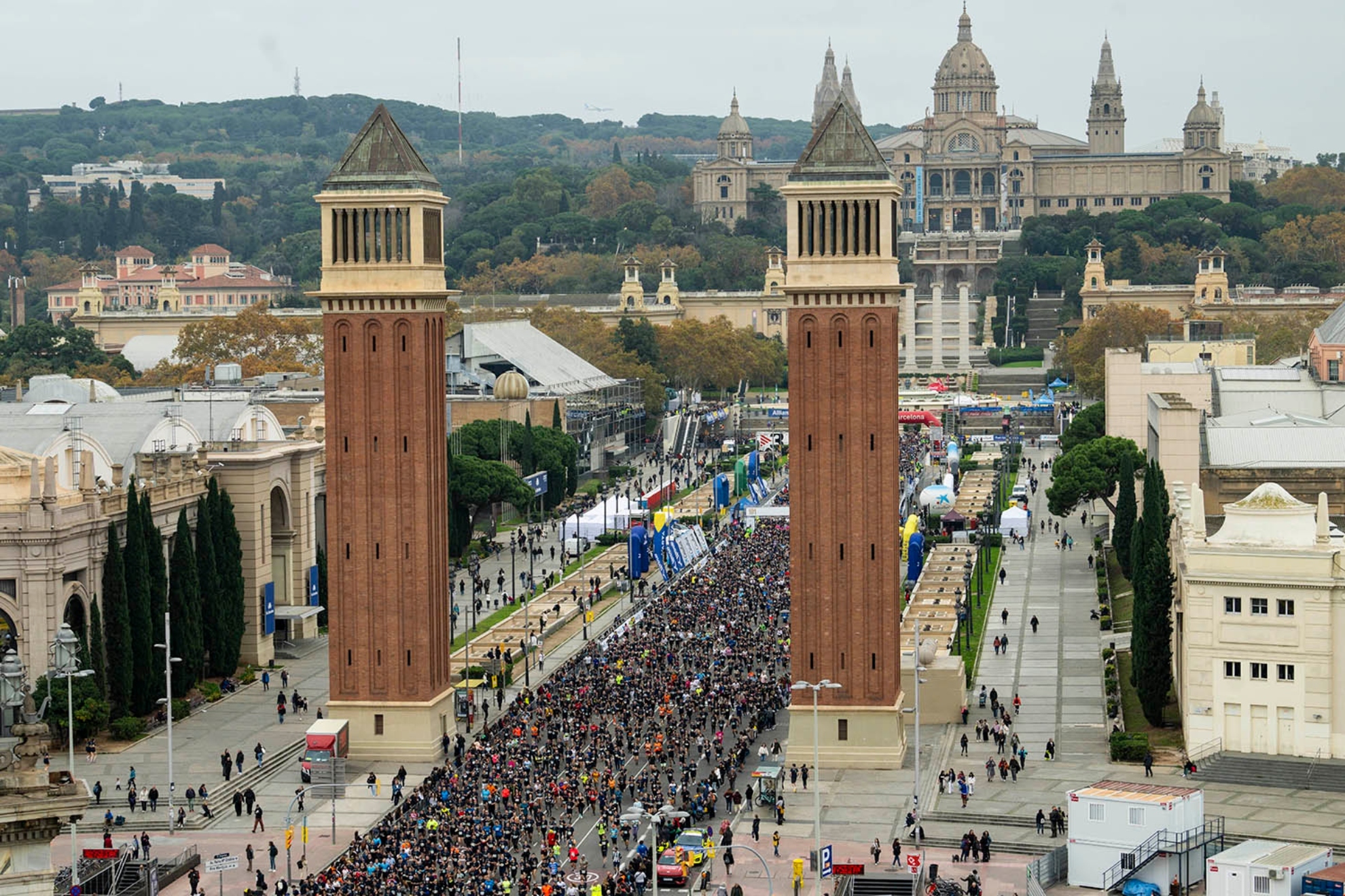 Corredores durante la 101 edicin de la Allianz Jean Bouin por las calles de Barcelona.