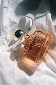 (14) total ratings 14, £45.99 new. Fragrance Of The Month Marc Jacobs Daisy Love The Sunday Girl