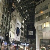 Foto tomada en CF Toronto Eaton Centre  por Jehad el 8/23/2016