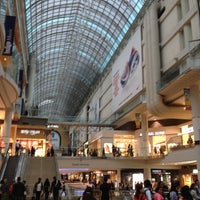 Foto tomada en CF Toronto Eaton Centre  por Diego A. el 5/10/2013