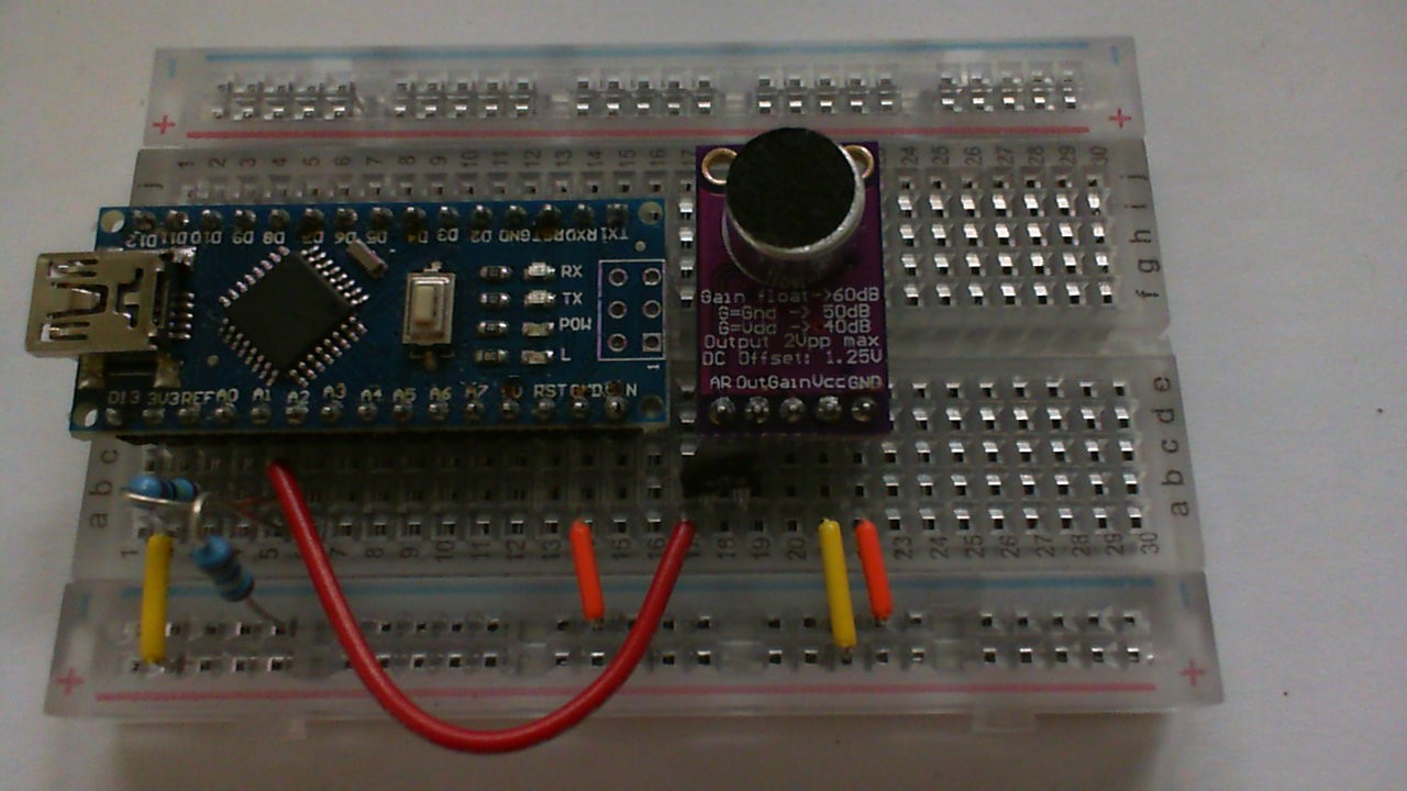 SimpleFrequencyDetector on breadboard with MAX9814 Module