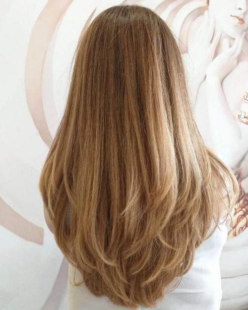 32 Cutest Long Layered Haircuts Trending Right Now